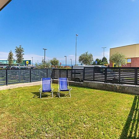 Una Terrazza Sul Lago A2 Con Piscina By Wonderful Italy Apartman Peschiera del Garda Kültér fotó